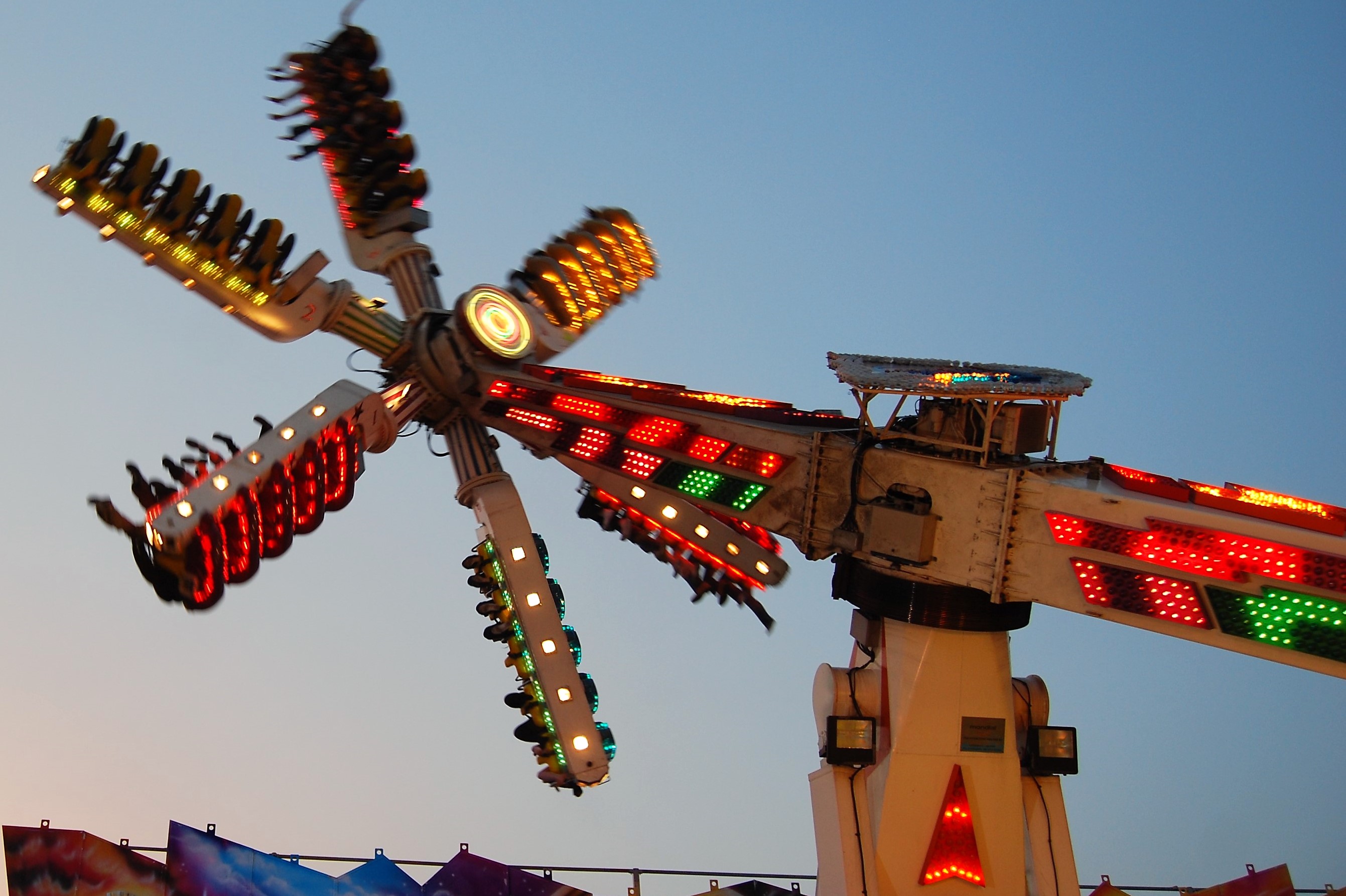 Our Attractions, Lee's Amusements